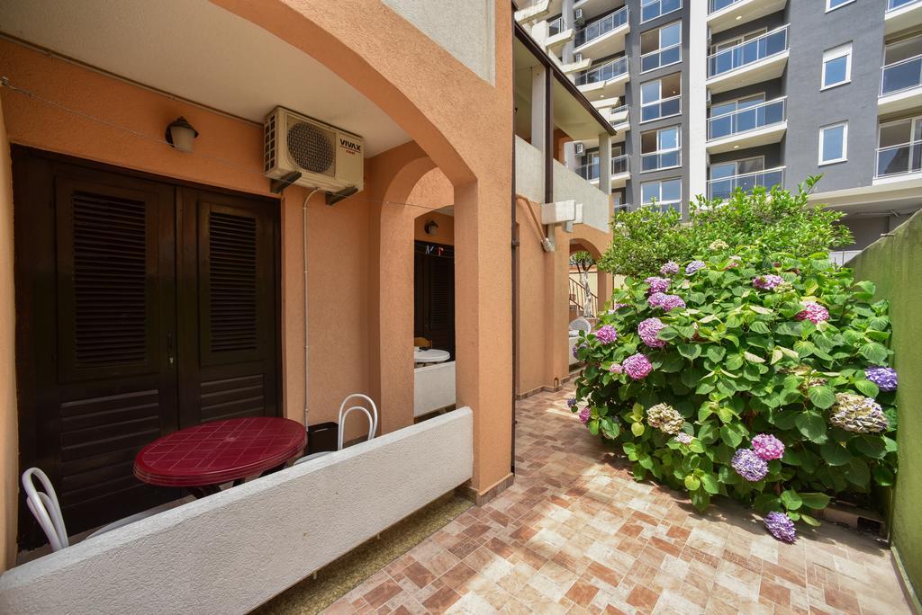 Mg Apartments And Rooms Budva Bagian luar foto